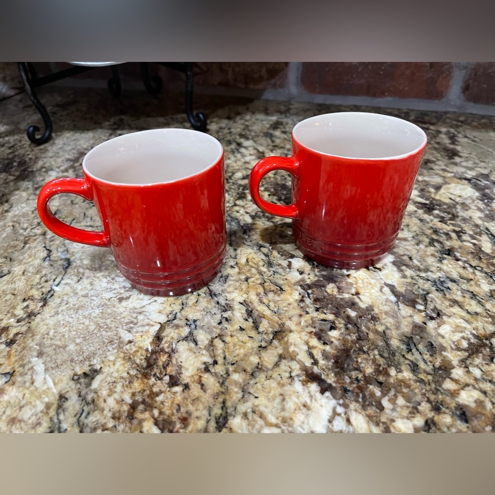 Le Creuset 200ml Capp mug set of 2 - Cerise - brand new! Gorgeous color!! - Picture 8 of 9
